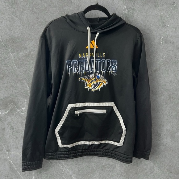 adidas Other - ADIDAS
NASHVILLE PREDATORS W BLACK TI HOODIE